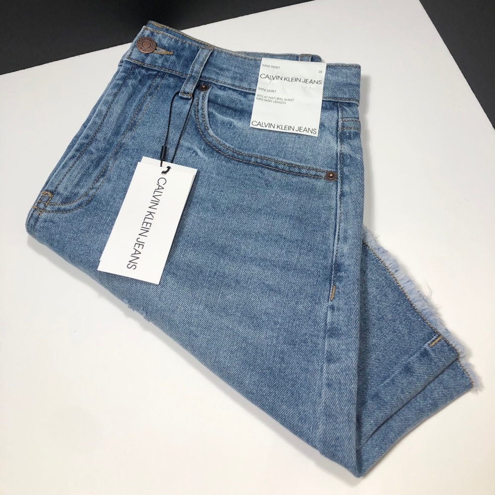 NEW🔥CALVIN KLEIN DENIM MINI SKIRT